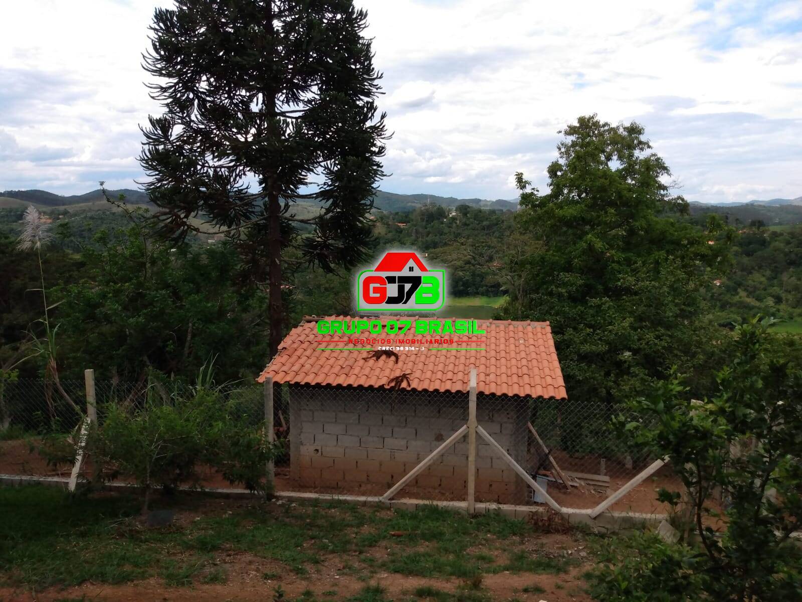 Chácara à venda com 2 quartos, 80m² - Foto 2