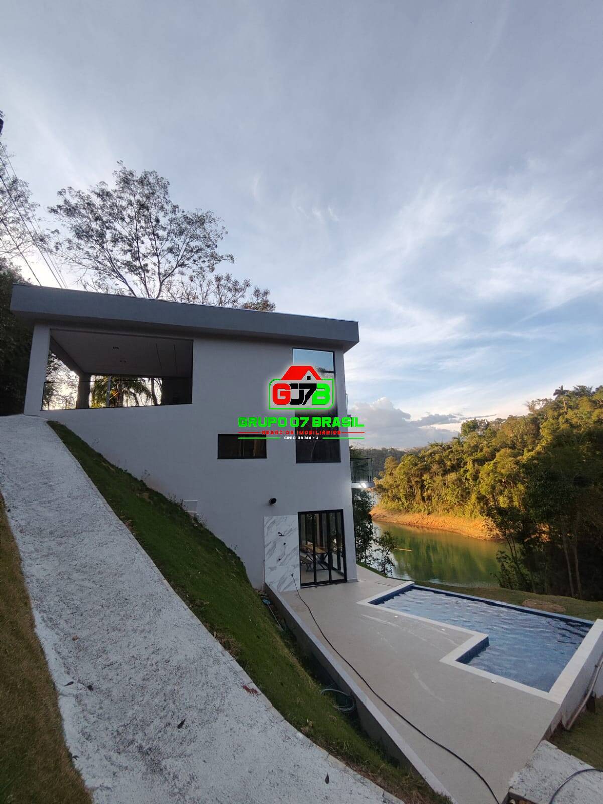 Casa à venda com 3 quartos, 350m² - Foto 5