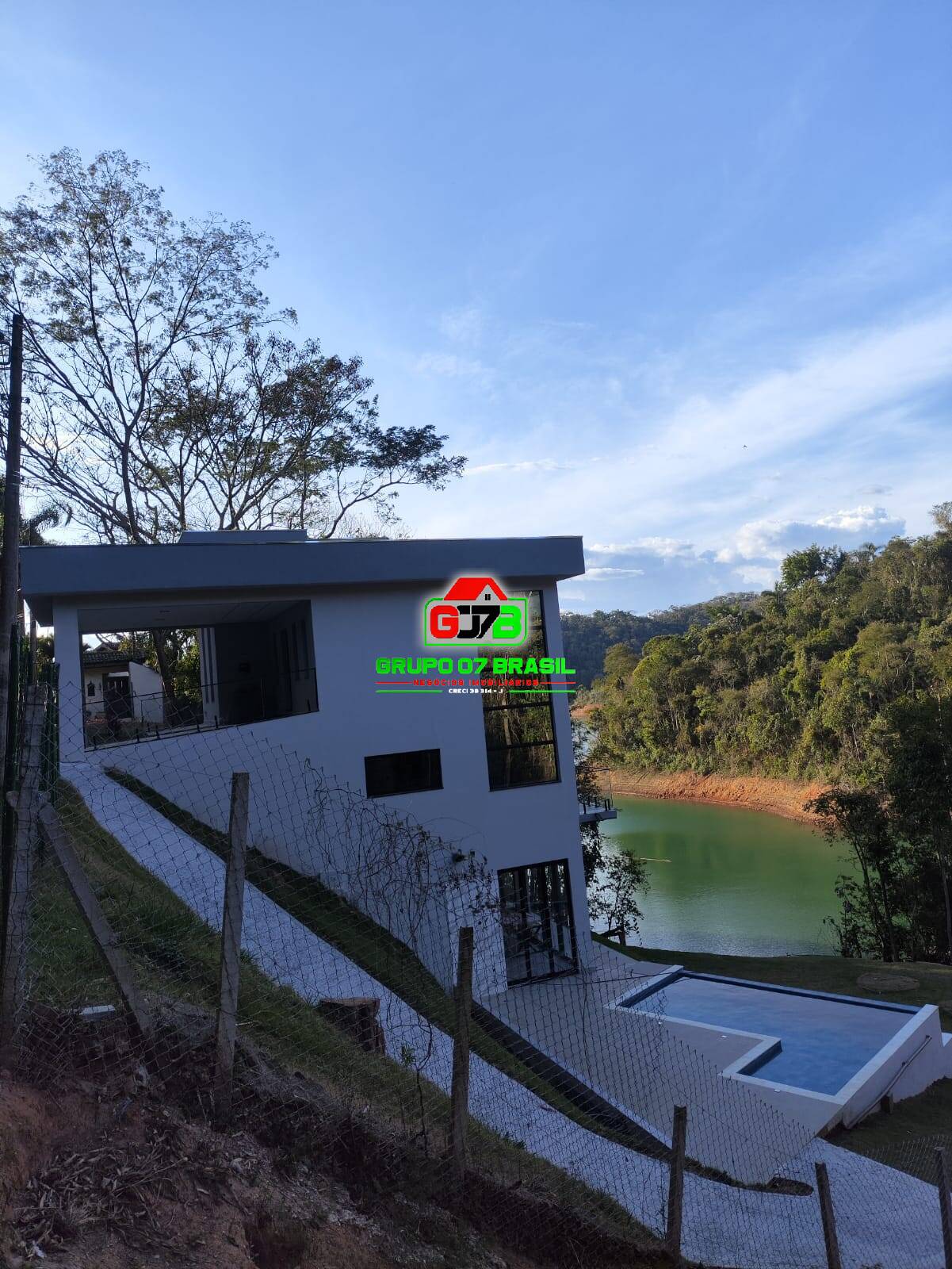 Casa à venda com 3 quartos, 350m² - Foto 3