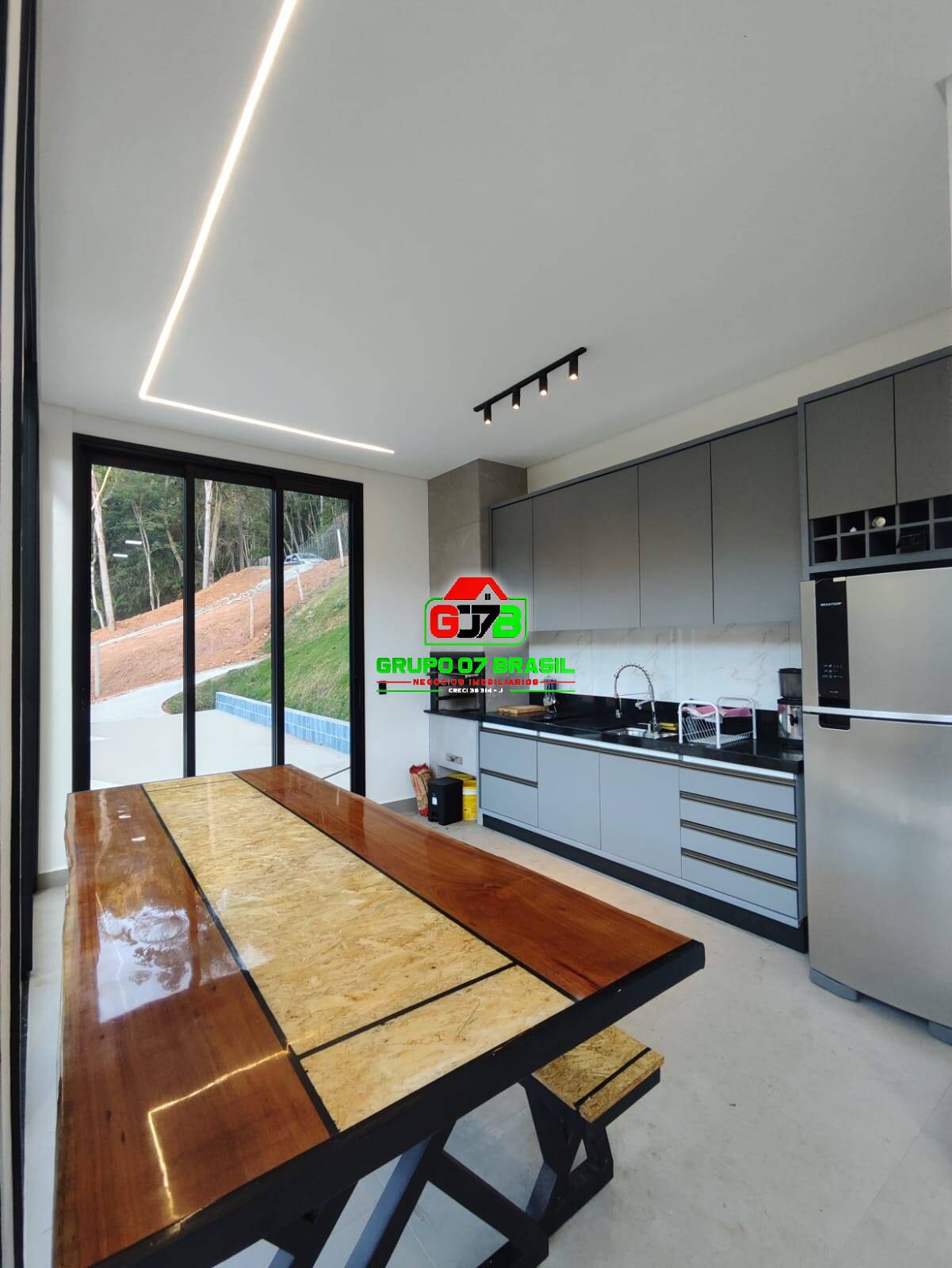 Casa à venda com 3 quartos, 350m² - Foto 47